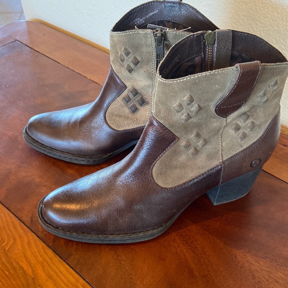 Born 9.5 boots